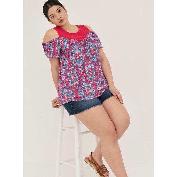 Torrid Super Soft Crew Neck Eyelet Yoke Cold Shoulder Top Size 2X - Picture 1 of 8